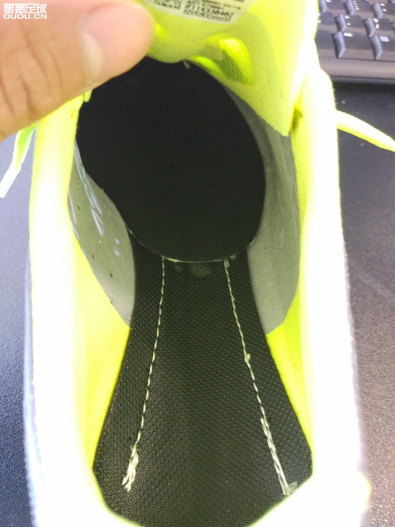 新入一双ACE16.1欧洲杯水银,求鉴定