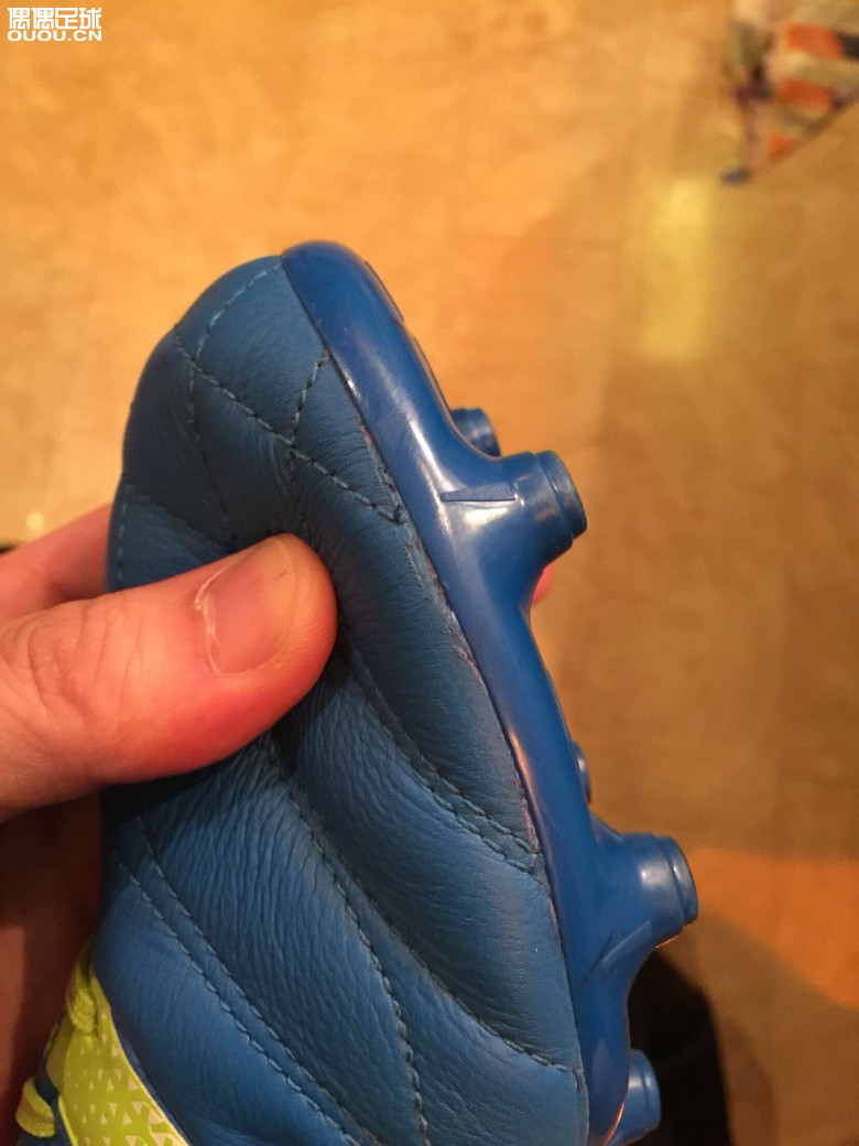 网购ADIDAS ACE16.3