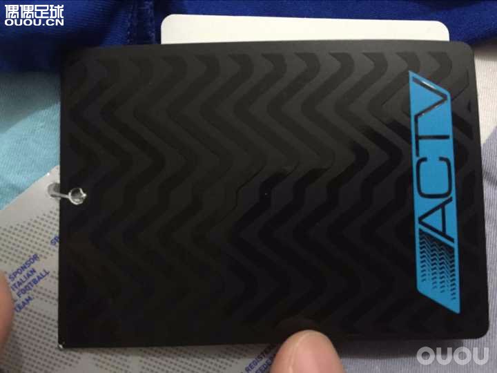 新入意大利2016欧洲杯球员版球衣,求大神鉴定