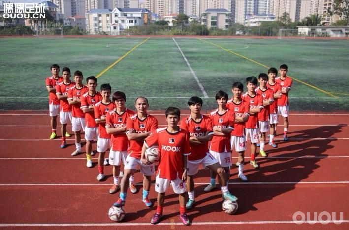 她们受邀参加世界杯,但需要你的帮助。