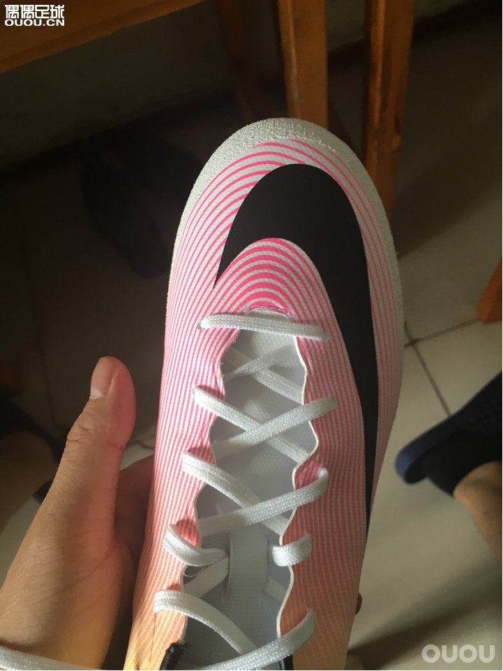 老司机开车啦,购入一双次顶的刺客10看看正否。