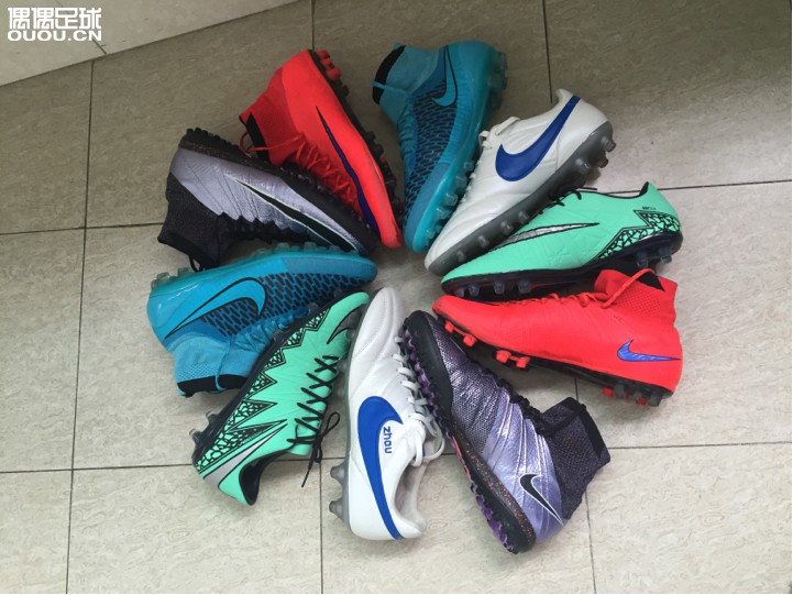 好不容易天晴了,洗洗晾晾,好几双都不能闻了