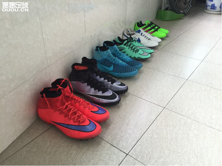 好不容易天晴了,洗洗晾晾,好几双都不能闻了