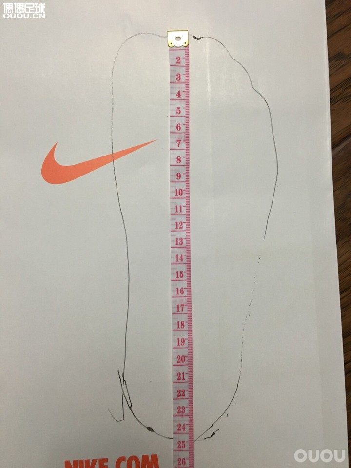 真悲剧,今天才发现我穿41码所有刺客都大一个大拇指。脚长25厘米脚围也25厘米,宽10厘米。