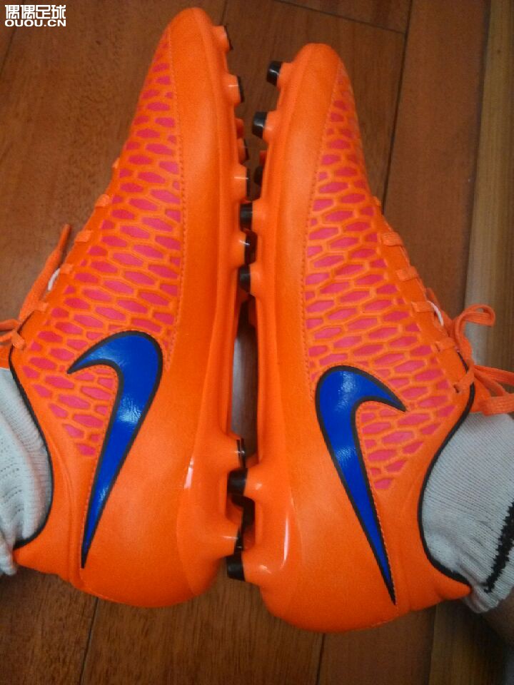 自己试着用美工刀切了一波……