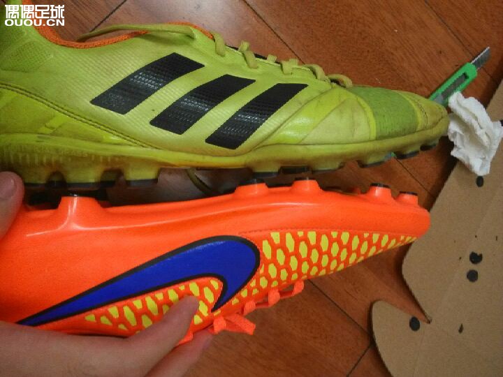 自己试着用美工刀切了一波……