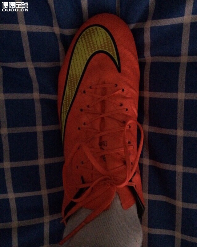 脚太瘦 刺客10顶级一体鞋舌不包脚 怎么办?把鞋舌剪开?