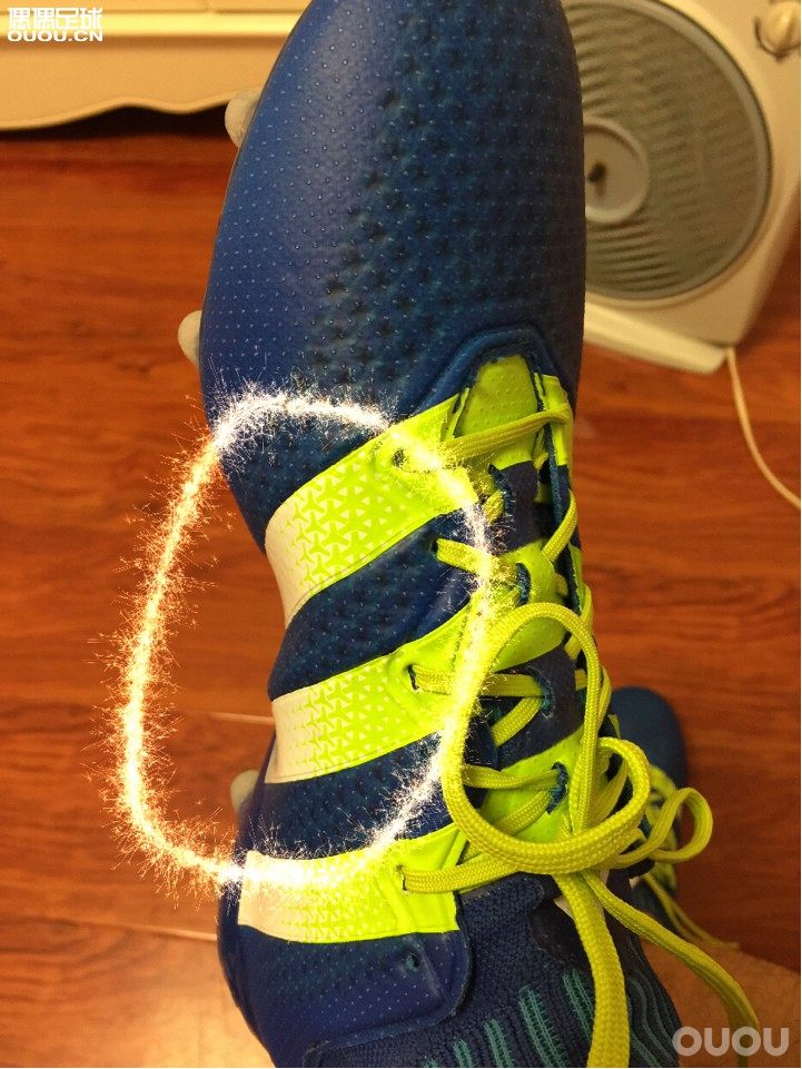 请各位帮忙看下,这是质量问题吗?Ace 16.1 primeknit