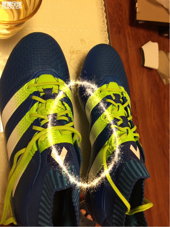 请各位帮忙看下,这是质量问题吗?Ace 16.1 primeknit