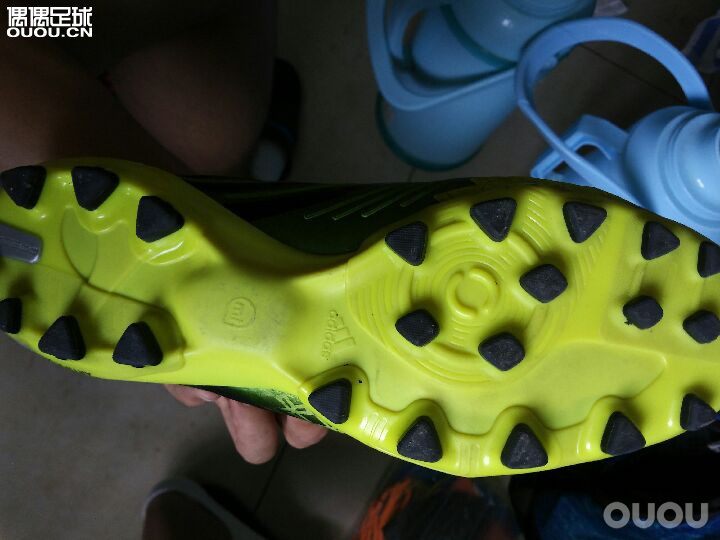 猎鹰草席顶级ag大家帮忙鉴定哈(根据自己多年经验应该是真的吧哈哈)