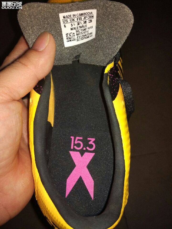 求鉴定,昨天在澳门去大三巴街道的阿迪达斯店购买的,原价459折扣后365相当人民币302元,X15.3系列!
