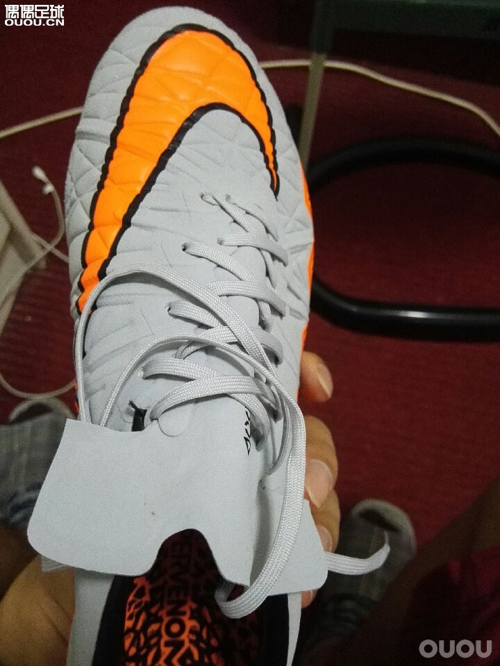 淘宝入的毒蜂2顶级帮忙鉴定下