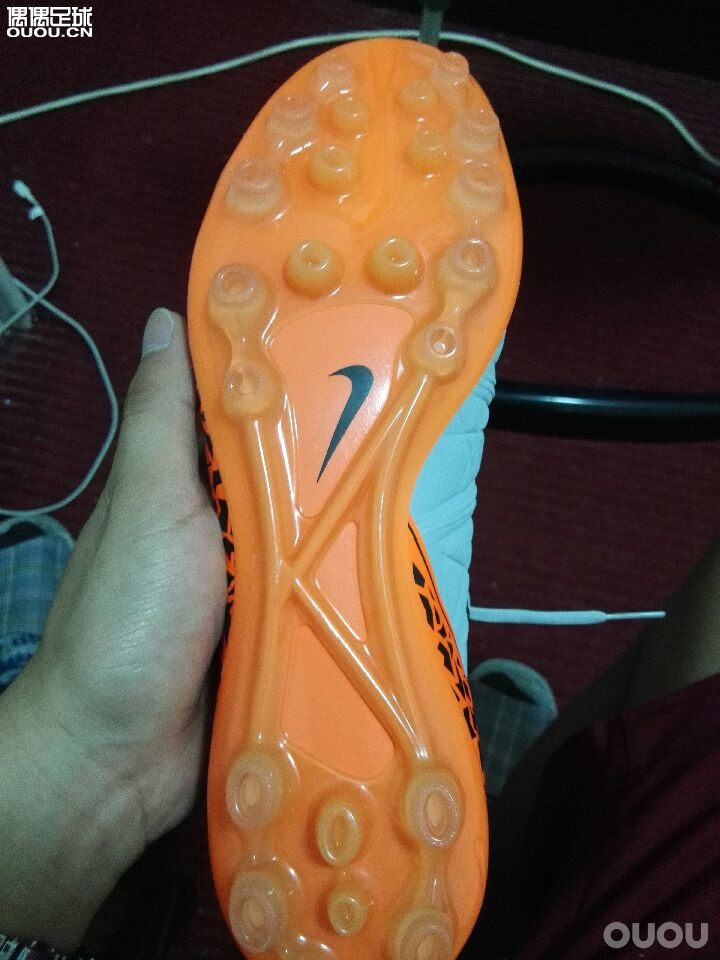 淘宝入的毒蜂2顶级帮忙鉴定下