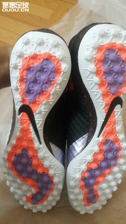 刺客十顶级碎钉~小弟新入了一双Nike mercurial X finale tf(液态金属配色)