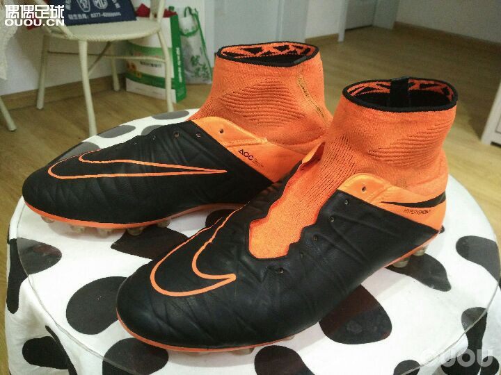 刚收了双二手毒蜂,求鉴定啊各位大神。