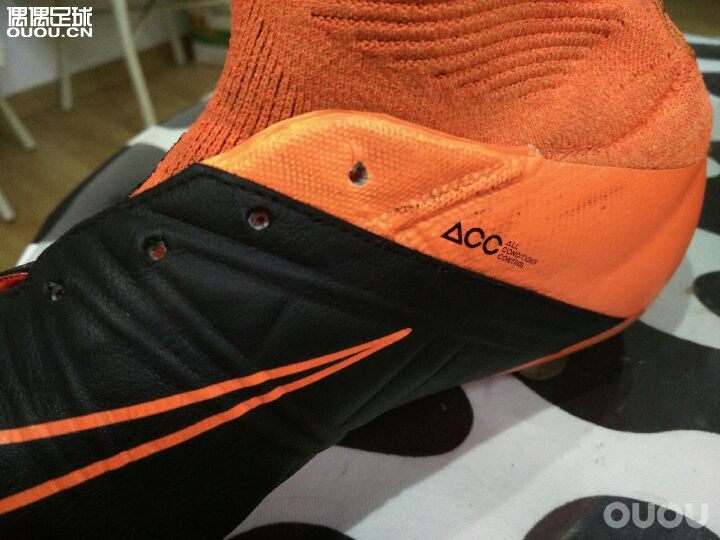 刚收了双二手毒蜂,求鉴定啊各位大神。