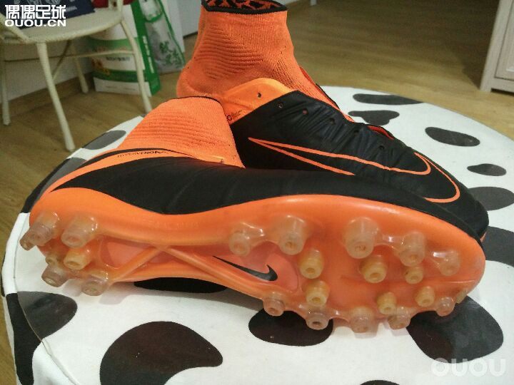 刚收了双二手毒蜂,求鉴定啊各位大神。