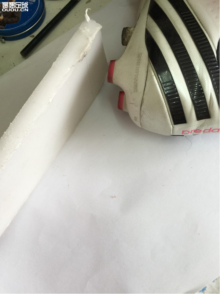 断钉修复  最重要的材料是图中的尼龙板 学校实验室的材料管导师要了一小块