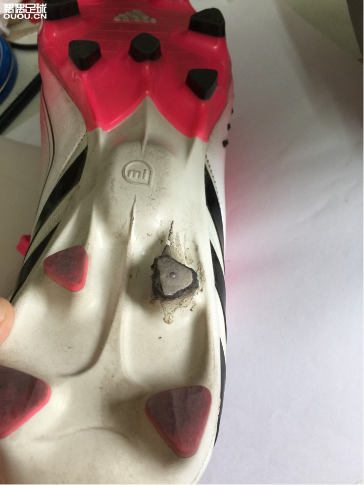 断钉修复  最重要的材料是图中的尼龙板 学校实验室的材料管导师要了一小块