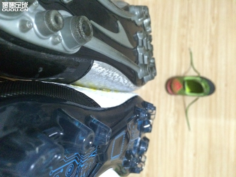 我也来一发静态评测:iDraw GEEK极客球靴