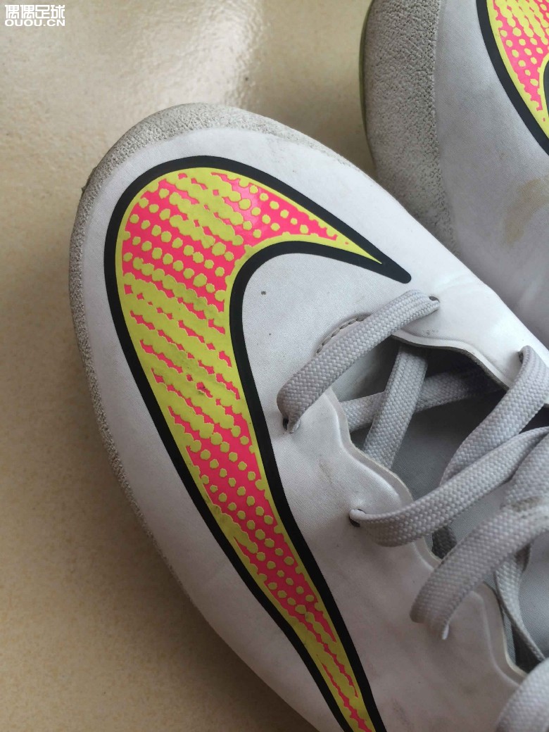 请高手帮我看看这双刺客10是不是正品,谢谢了,急等!!!