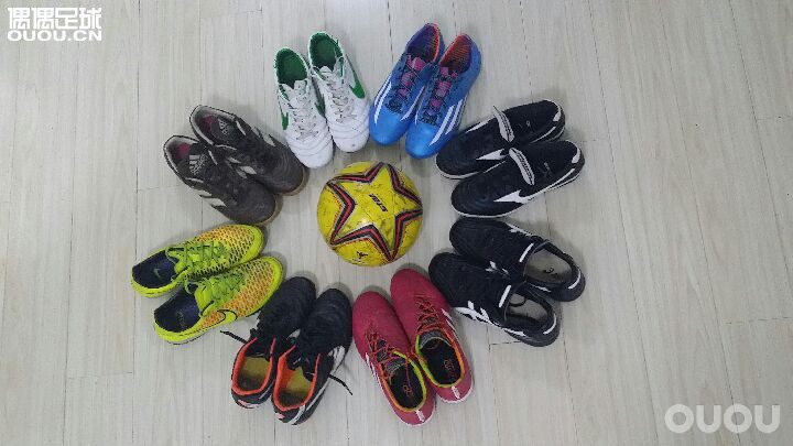 考虑出几双鞋!球友们给点建议!
