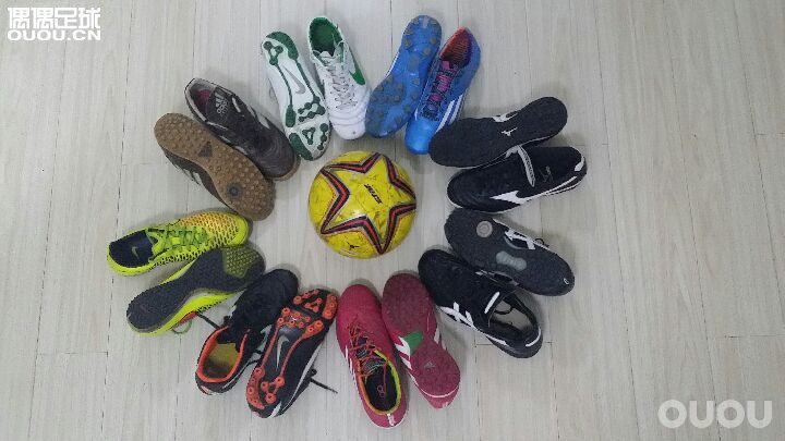 考虑出几双鞋!球友们给点建议!