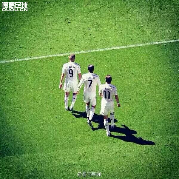 本人今年15,穿过1年假鞋数,平时踢中下等人草,自从放了暑假一直膝盖疼,请问各位大神怎么办