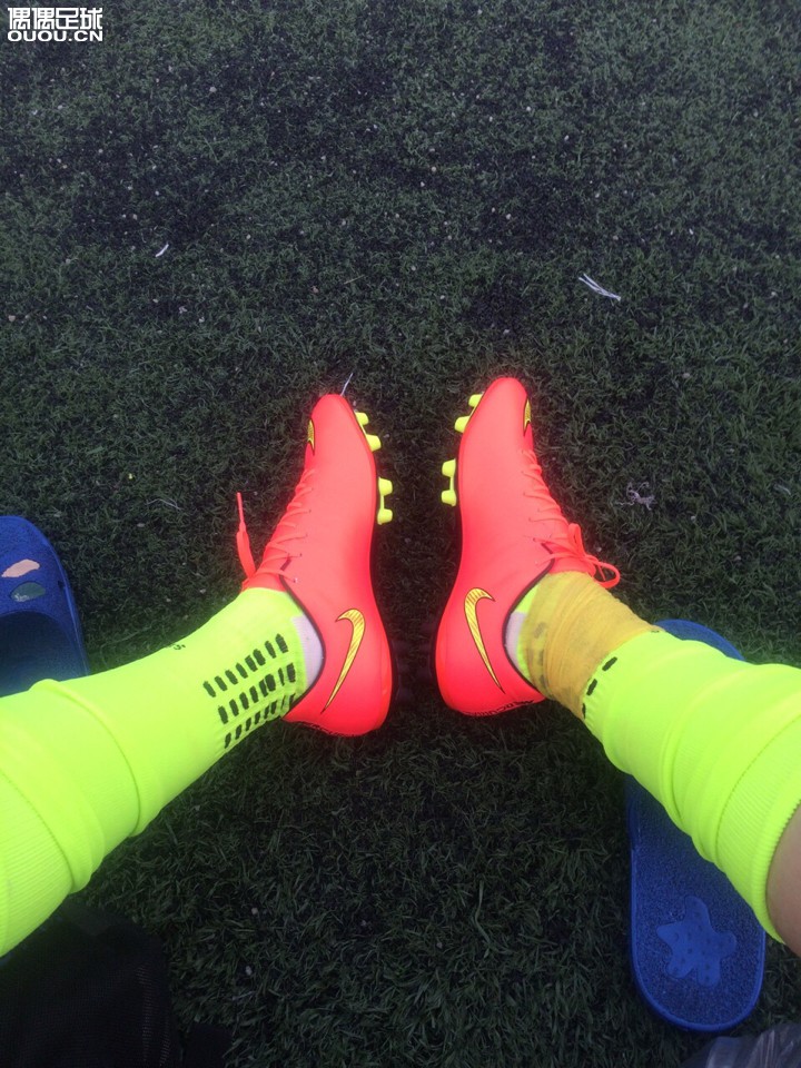 鞋不多,都是实用战派,中端,顶级,超顶,只差没有次顶,都是255,,没有感觉偏差太大