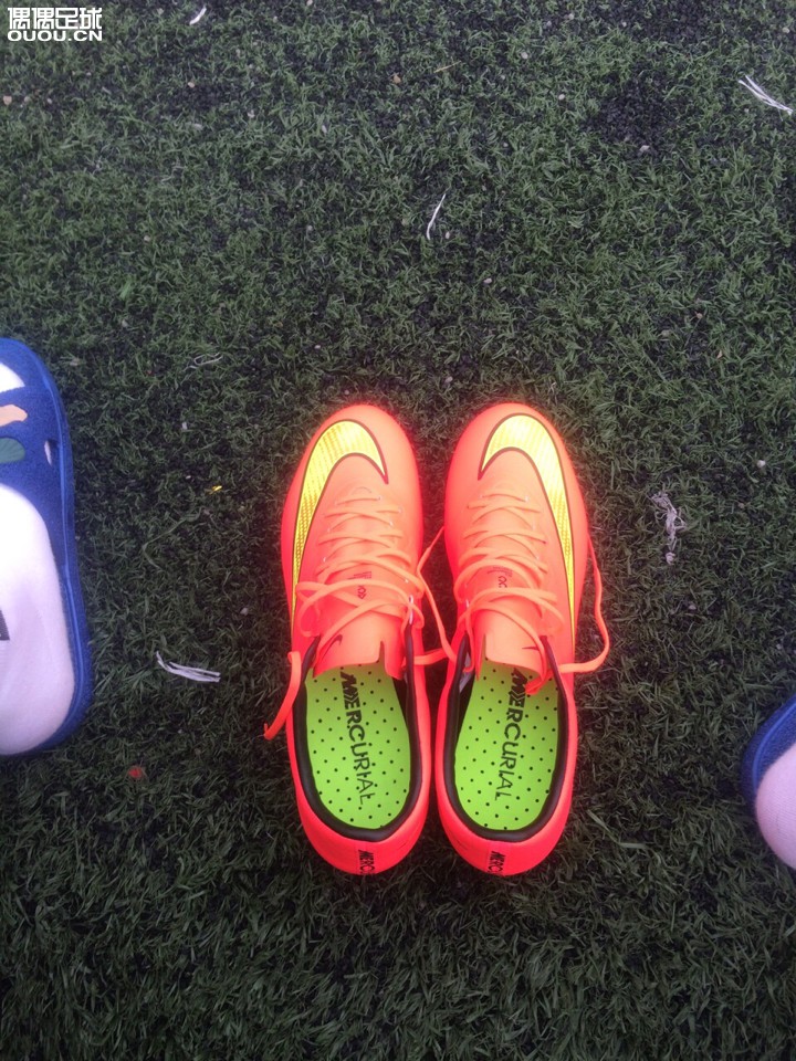 鞋不多,都是实用战派,中端,顶级,超顶,只差没有次顶,都是255,,没有感觉偏差太大