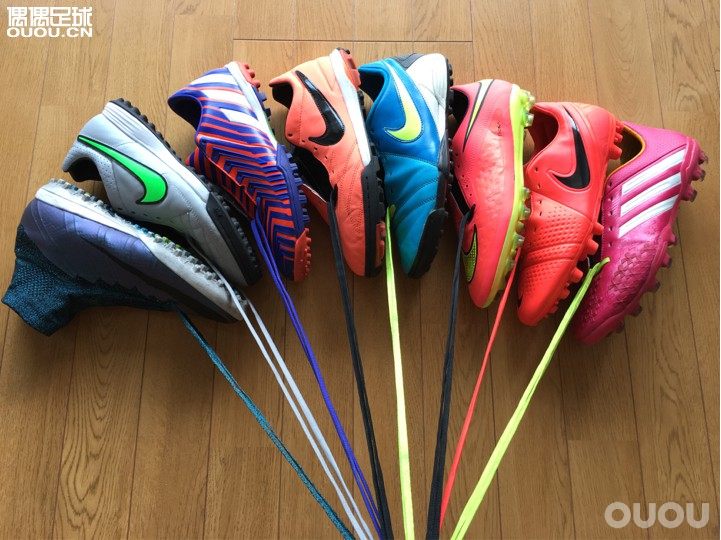 手边的几双实战鞋。