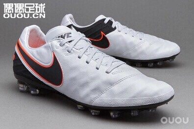 传6和传4差距大吗?不大的话就选传6了。从触感和重量上另外传6中端ag和莫雷拉2015哪个好。主要看触感。