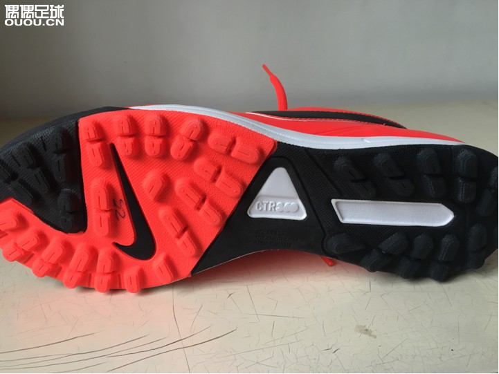 求老司机坚定是否正品?360TF!谢谢大家!