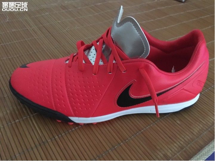 求老司机坚定是否正品?360TF!谢谢大家!