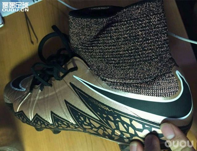 第一次接触毒锋,请帮忙鉴定一下,谢谢