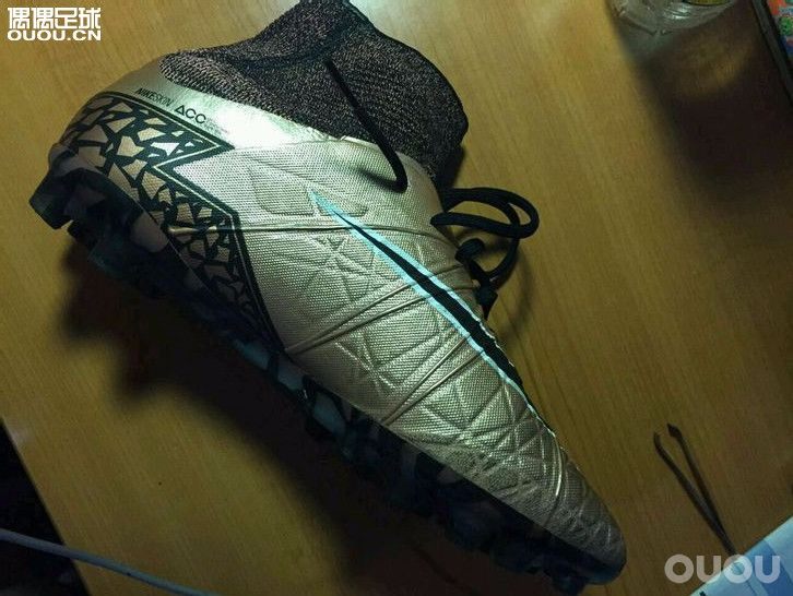 第一次接触毒锋,请帮忙鉴定一下,谢谢