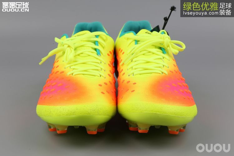 鬼牌二代足球鞋重装上阵!