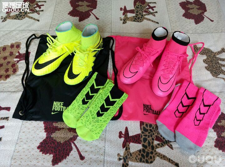 耐克双响炮,刚刚入手两双耐克超顶。都是jp260。就做工而言,波产刺客完胜越南产的毒蜂。