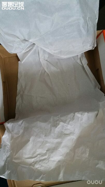 官网买的,刚收到。这次没有赠送鞋袋,表示让人失望。