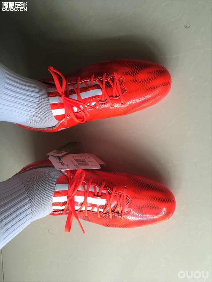 问一下各位大神,小弟这算不算屠龙脚???想入手一双evo,不知合不合适!!!