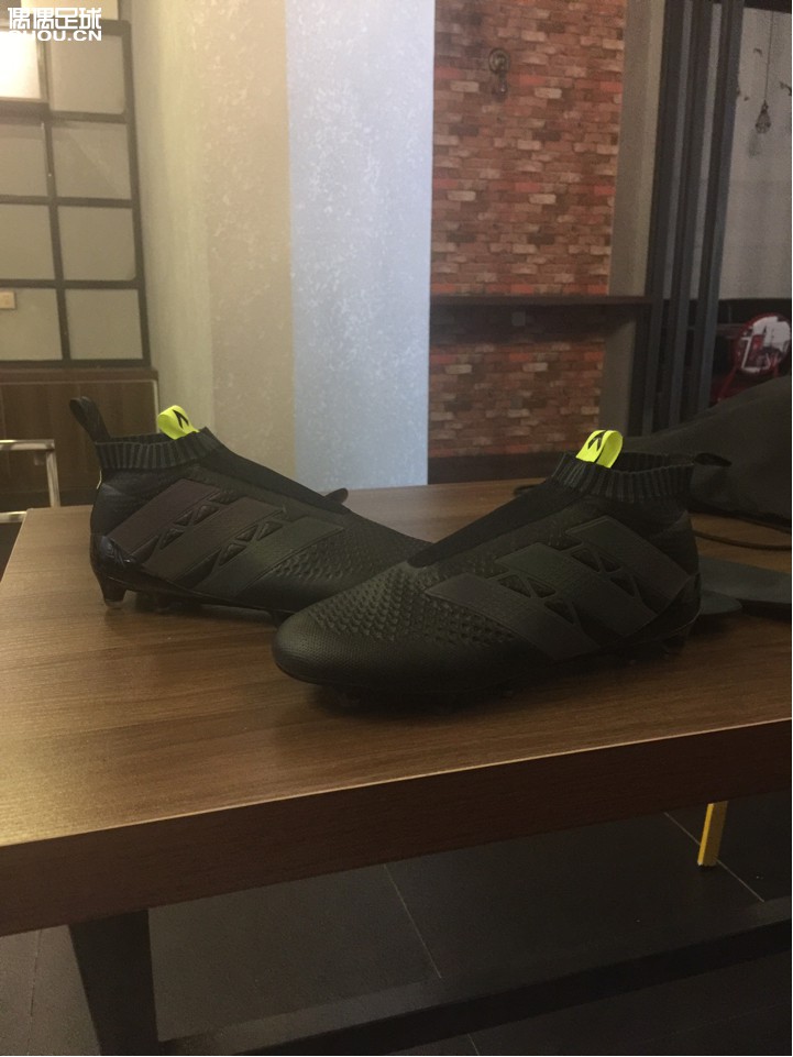 ace16+ 暗黑系列,国内第一双,以下场。