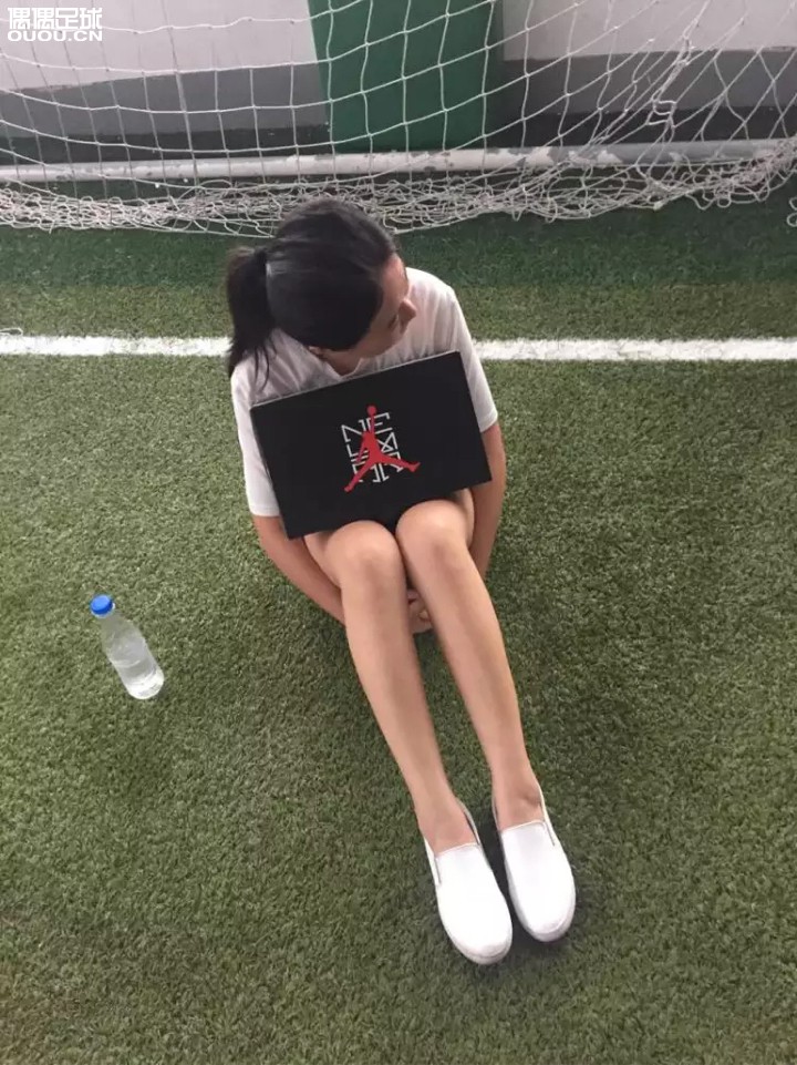 我的情人节礼物 超喜欢?恭喜内马尔夺金??