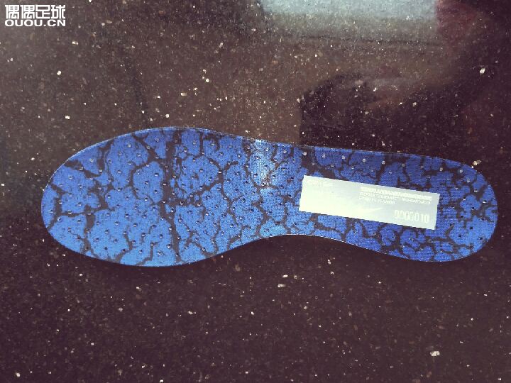 新入的蓝钻求鉴定,求大神帮忙鉴定下