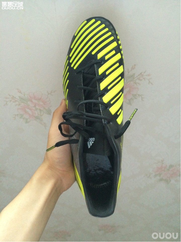 各位大神帮忙鉴定下鞋子