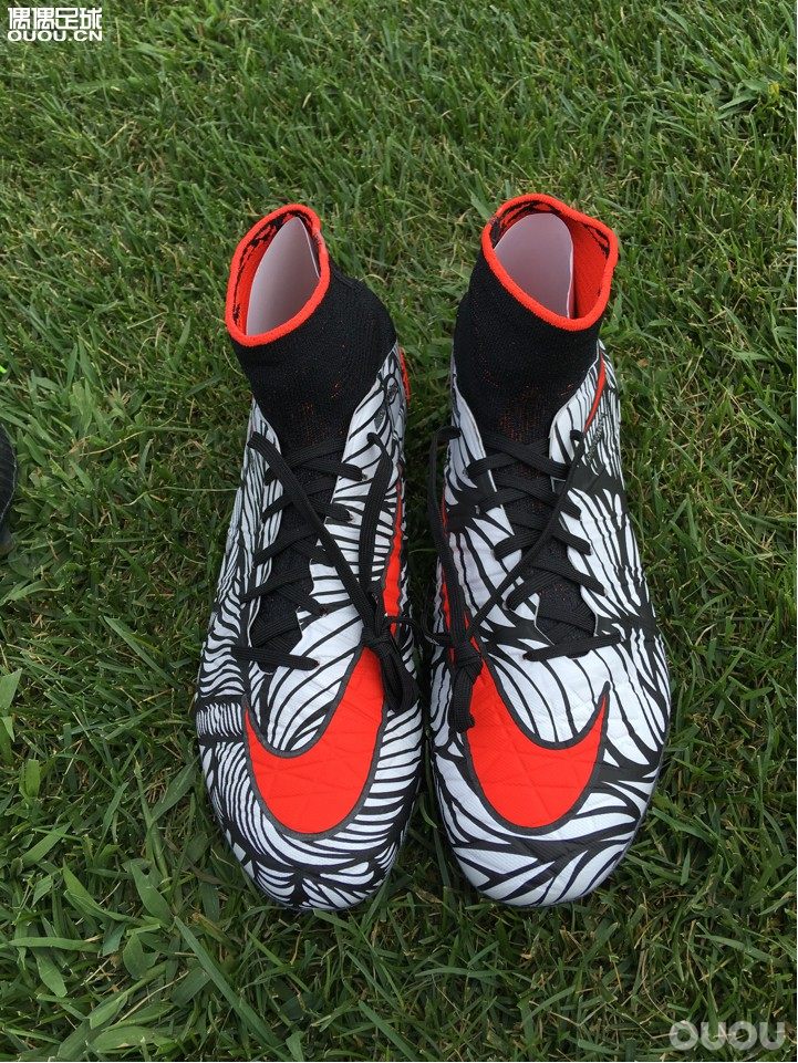 今天的比赛就靠你们了!愿我们这场比赛能够取胜。