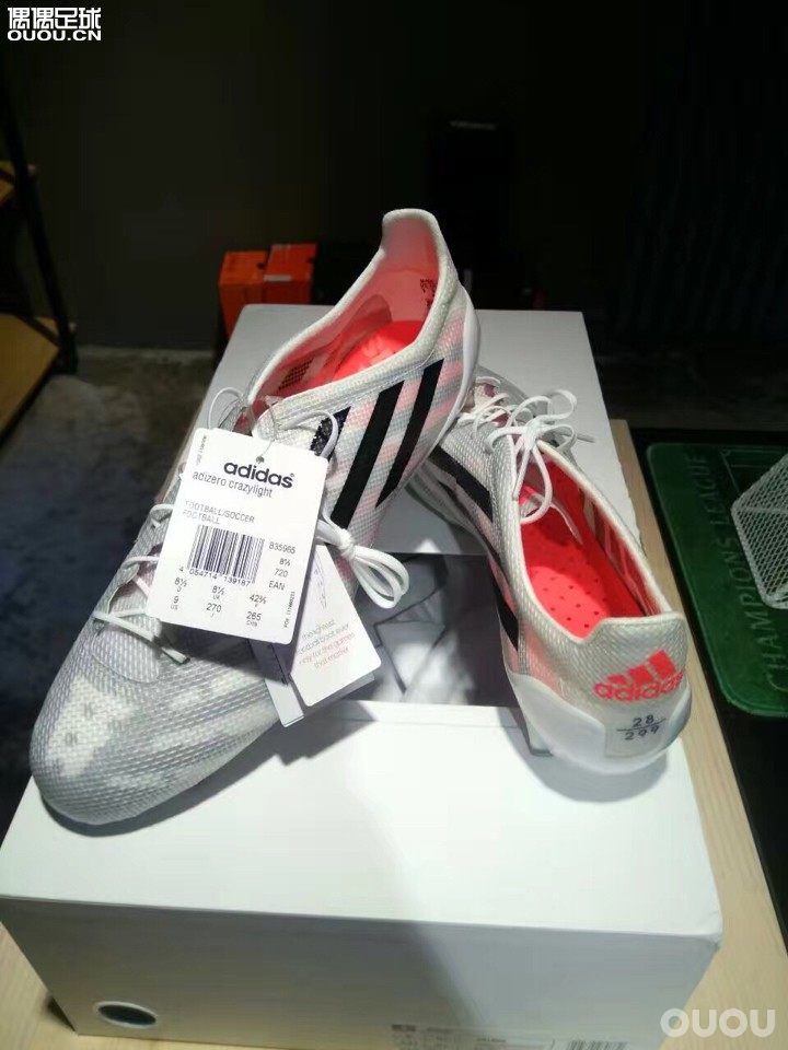 深夜发帖,晒晒几双镇店之宝!本人也是足球鞋发烧友 因为爱好 所以在长春市开了家足球装备的实体店!