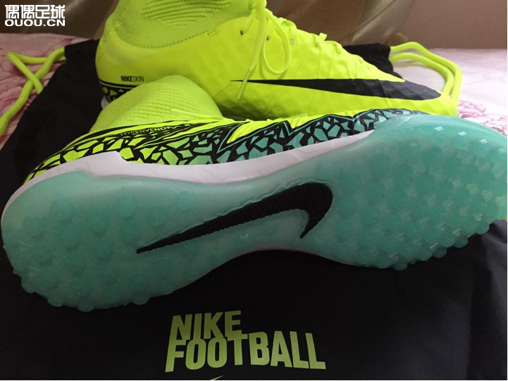 大家帮我看看这鞋正吗?