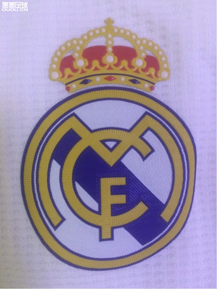 求大神鉴定真假!皇马球迷版球衣!