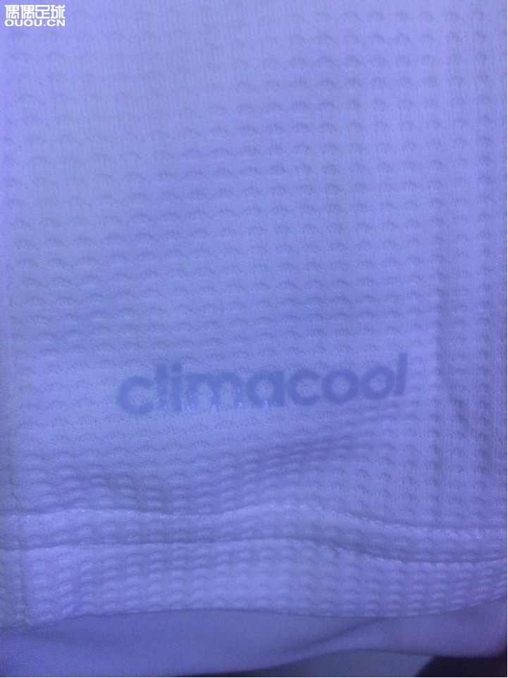 求大神鉴定真假!皇马球迷版球衣!