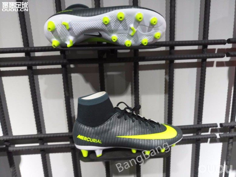 一双不是顶级的高帮刺客